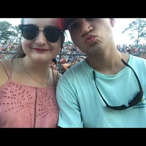 Meet your Posher, Amelia